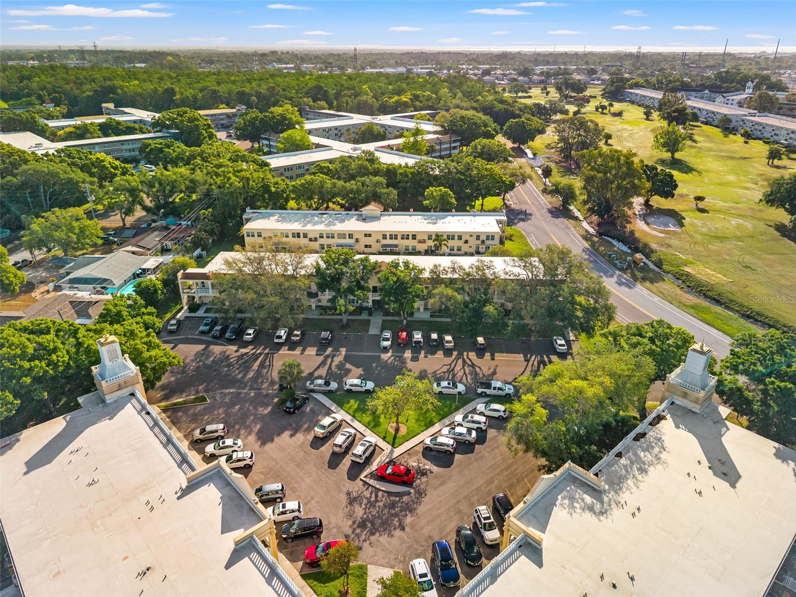 ON TOP OF THE WORLD - Residential