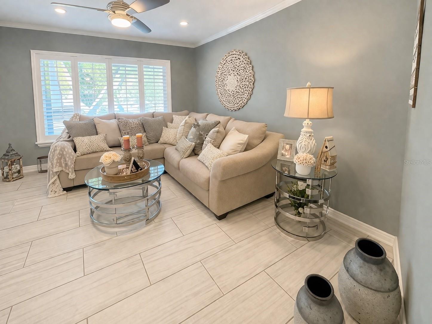 ON TOP OF THE WORLD - Residential