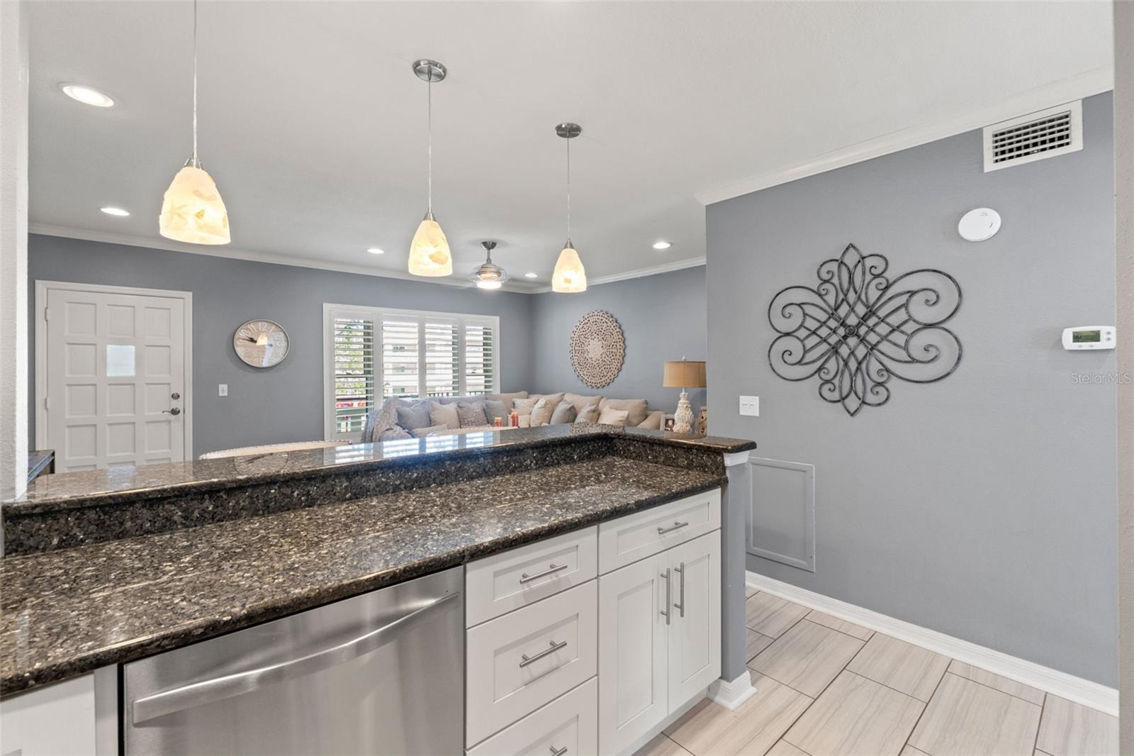 ON TOP OF THE WORLD - Residential