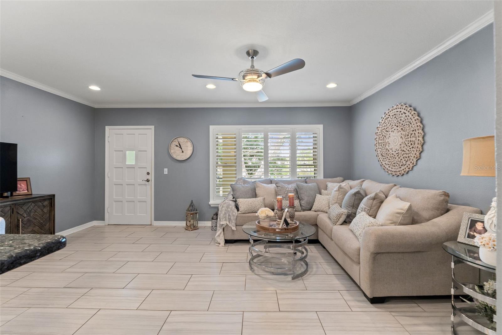 ON TOP OF THE WORLD - Residential