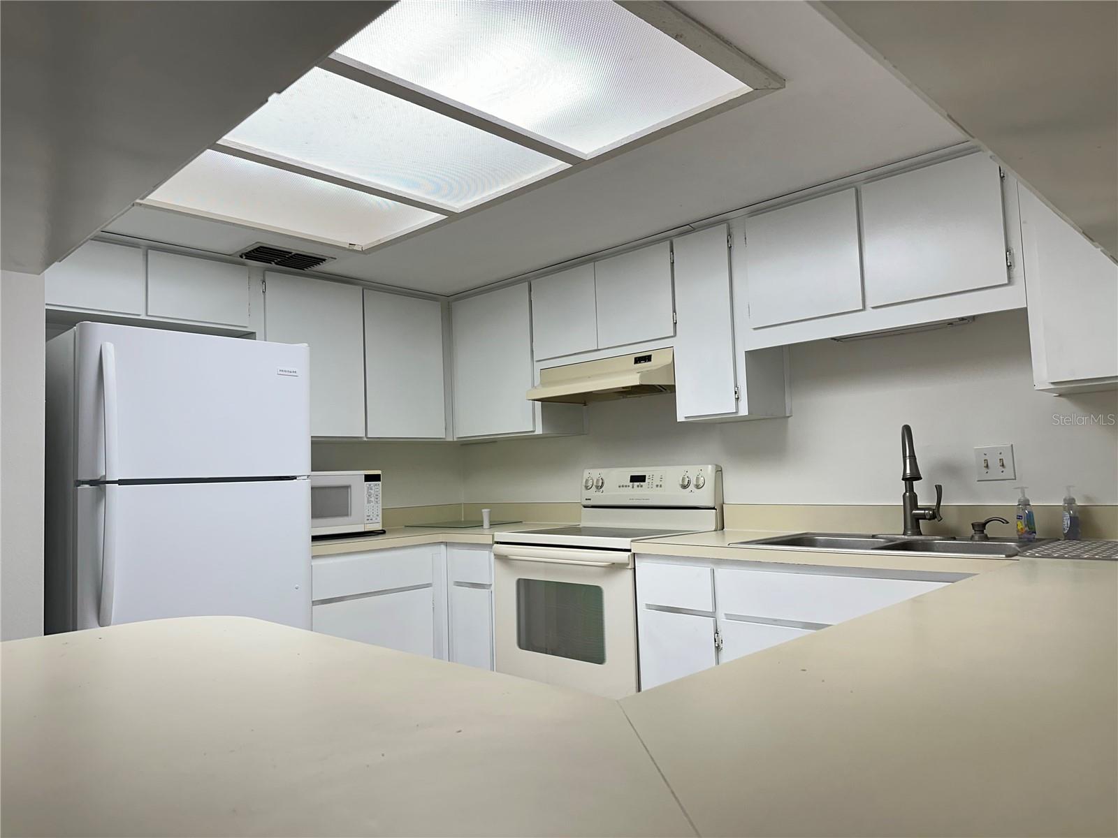 PONDS OF TARPON WOODS THE CONDO - Residential Lease