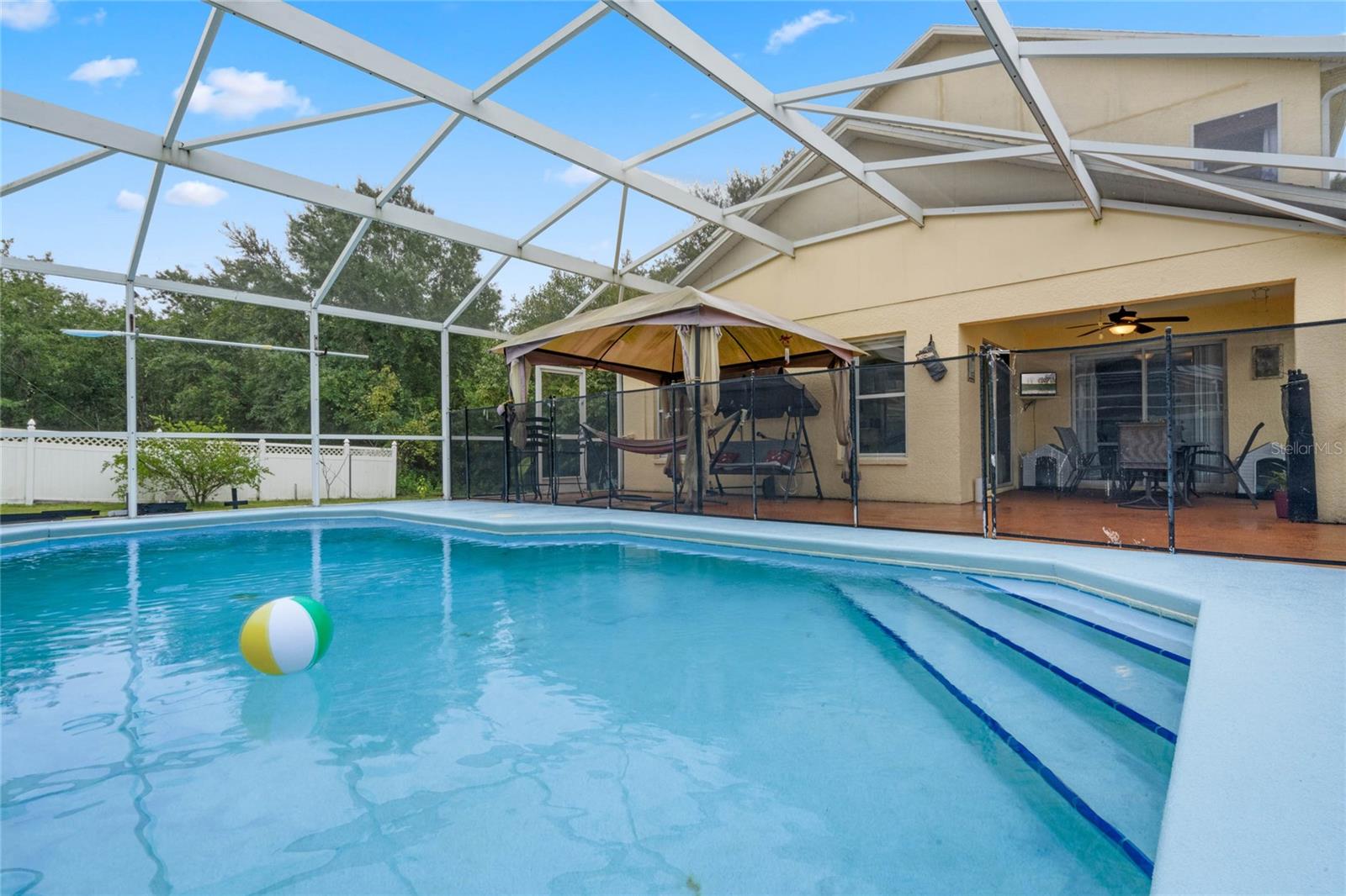4420 HAMLET COURT