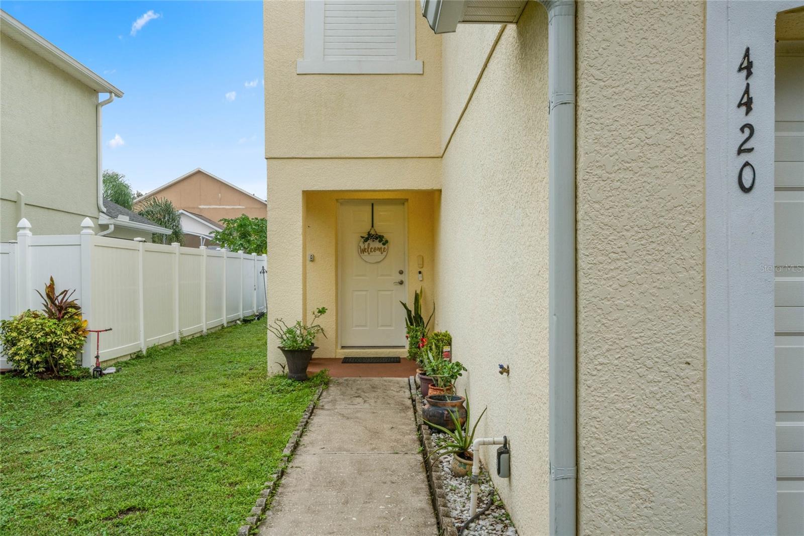 4420 HAMLET COURT