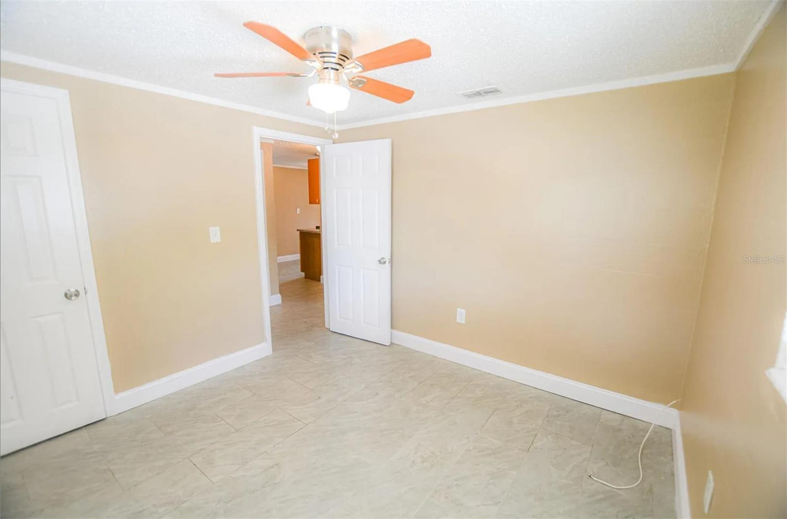 107 E NORTHSIDE DRIVE