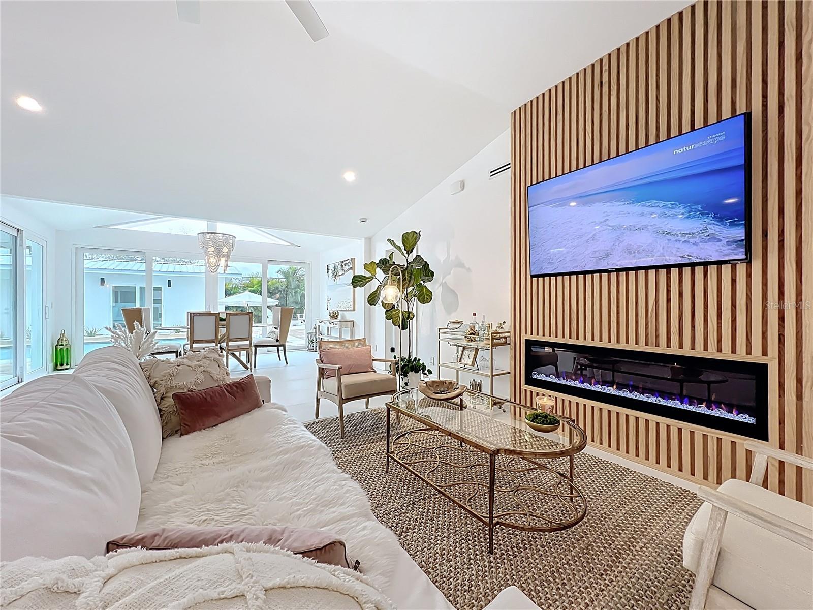 SOUTH GATE - Residential