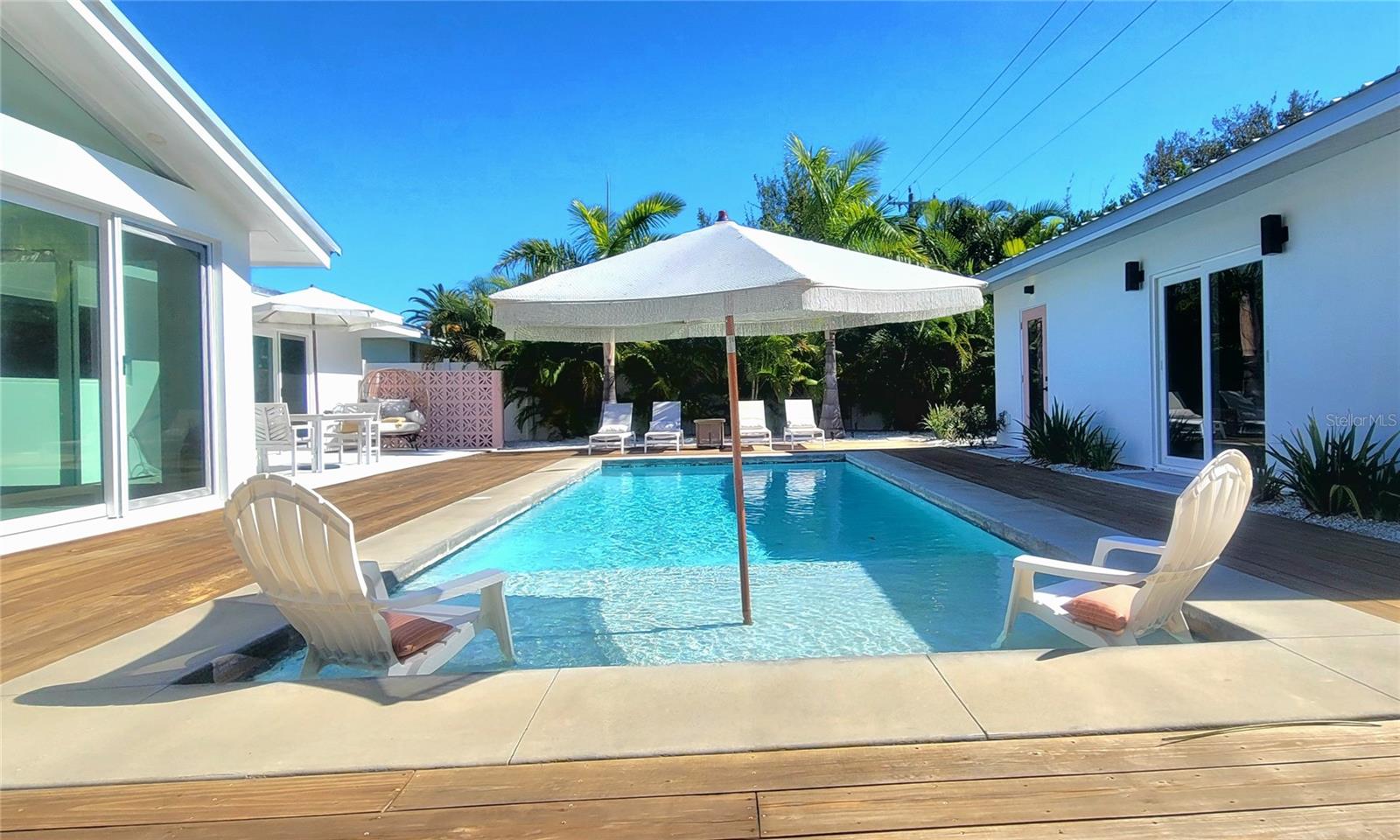 SOUTH GATE - Residential