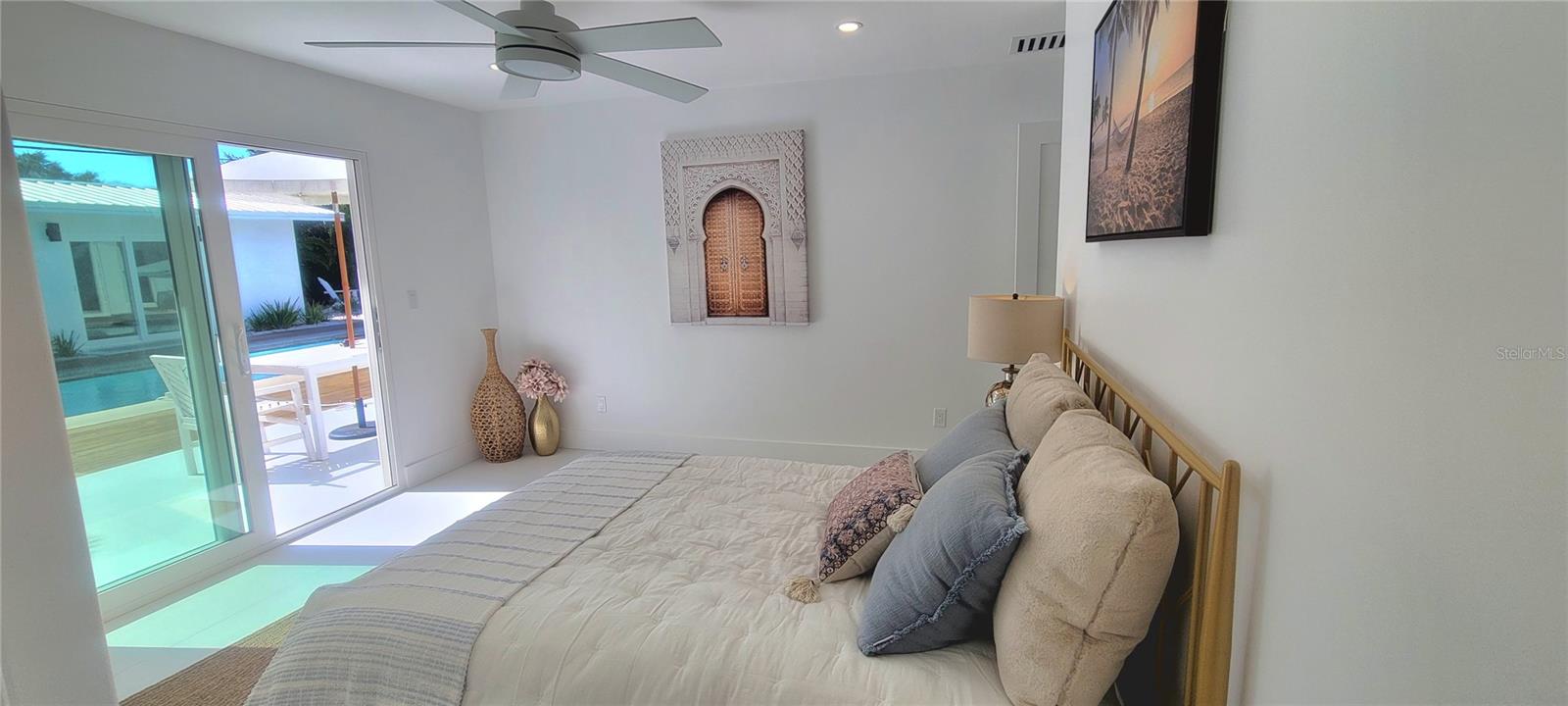 SOUTH GATE - Residential