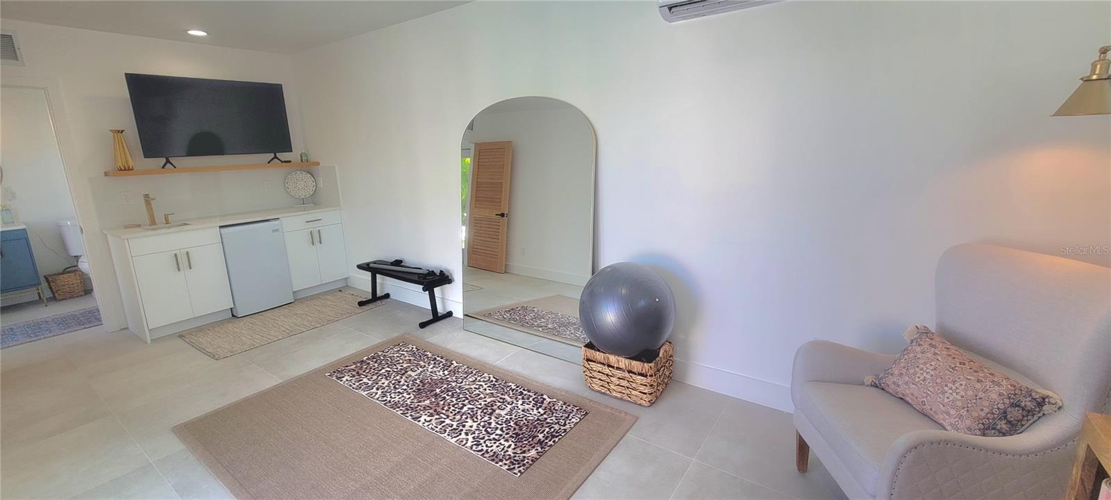 SOUTH GATE - Residential