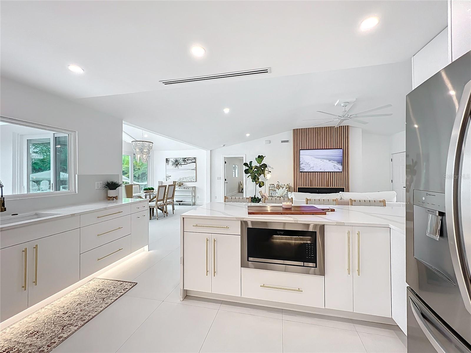 SOUTH GATE - Residential