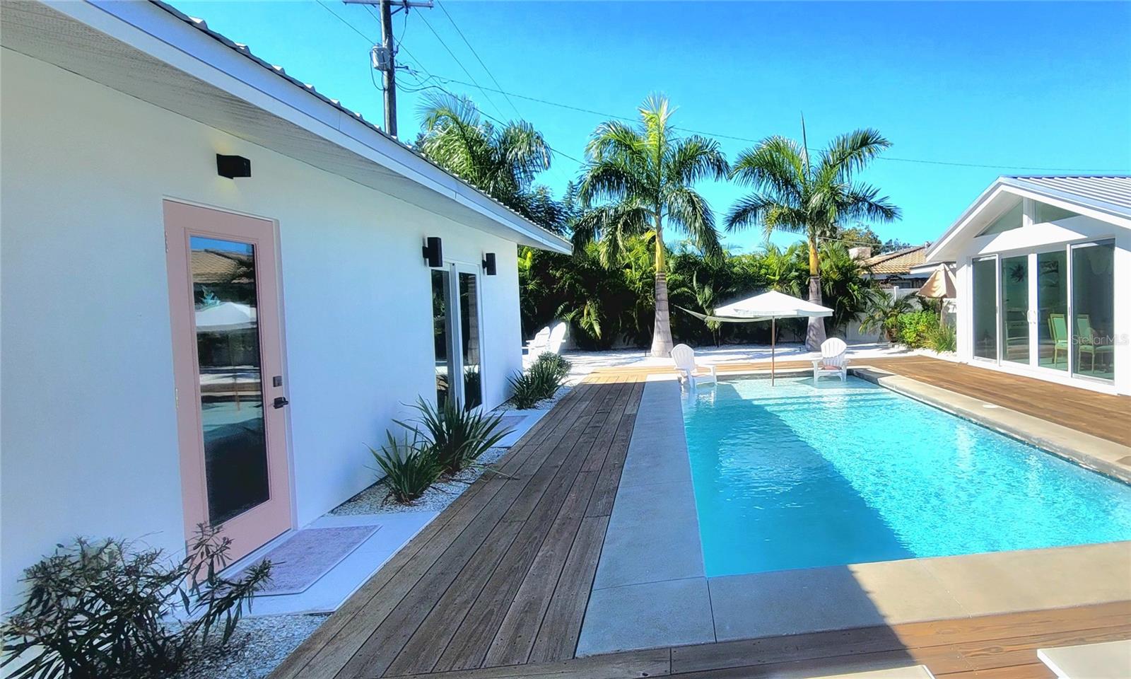 SOUTH GATE - Residential