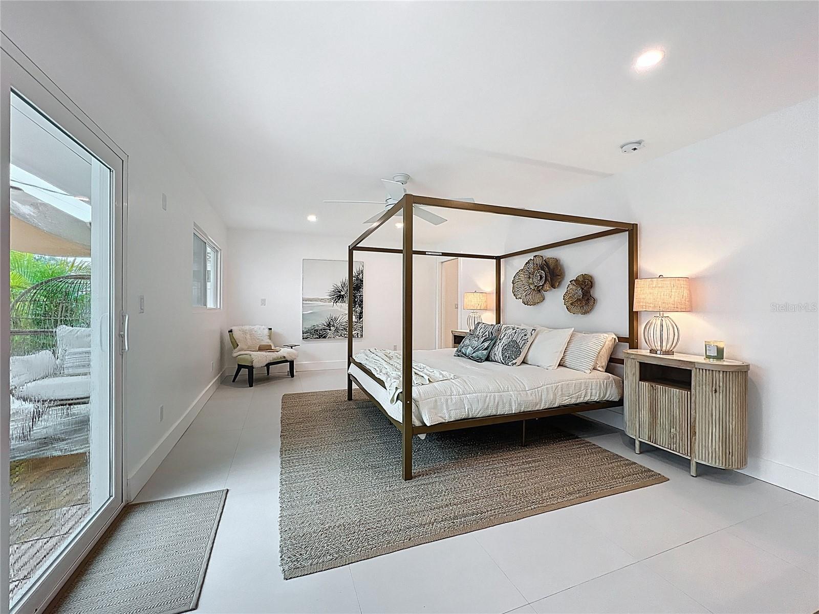 SOUTH GATE - Residential