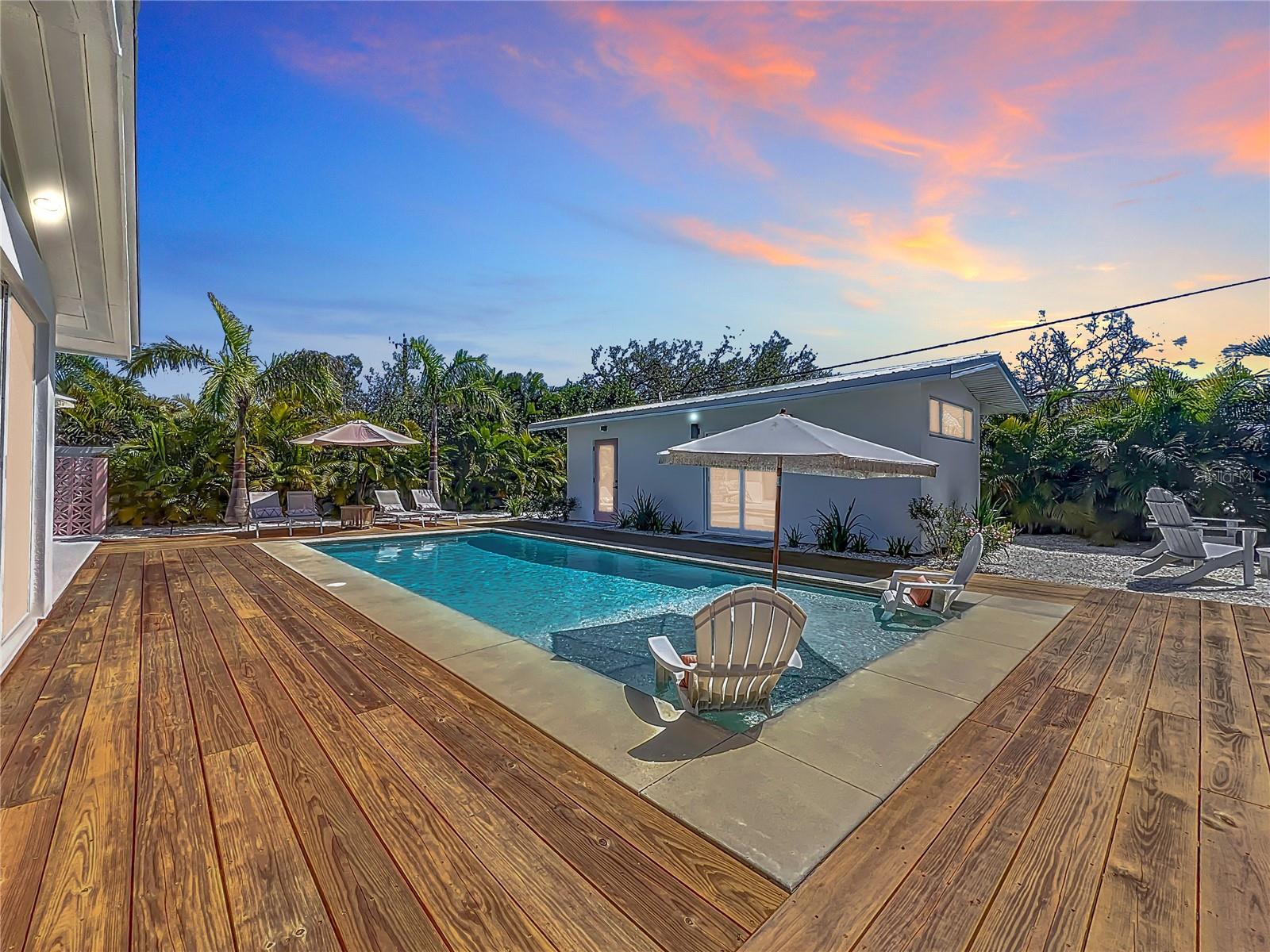 SOUTH GATE - Residential