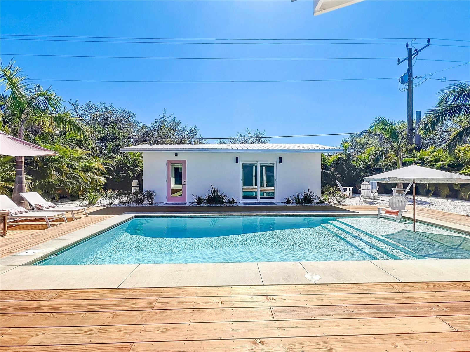 SOUTH GATE - Residential