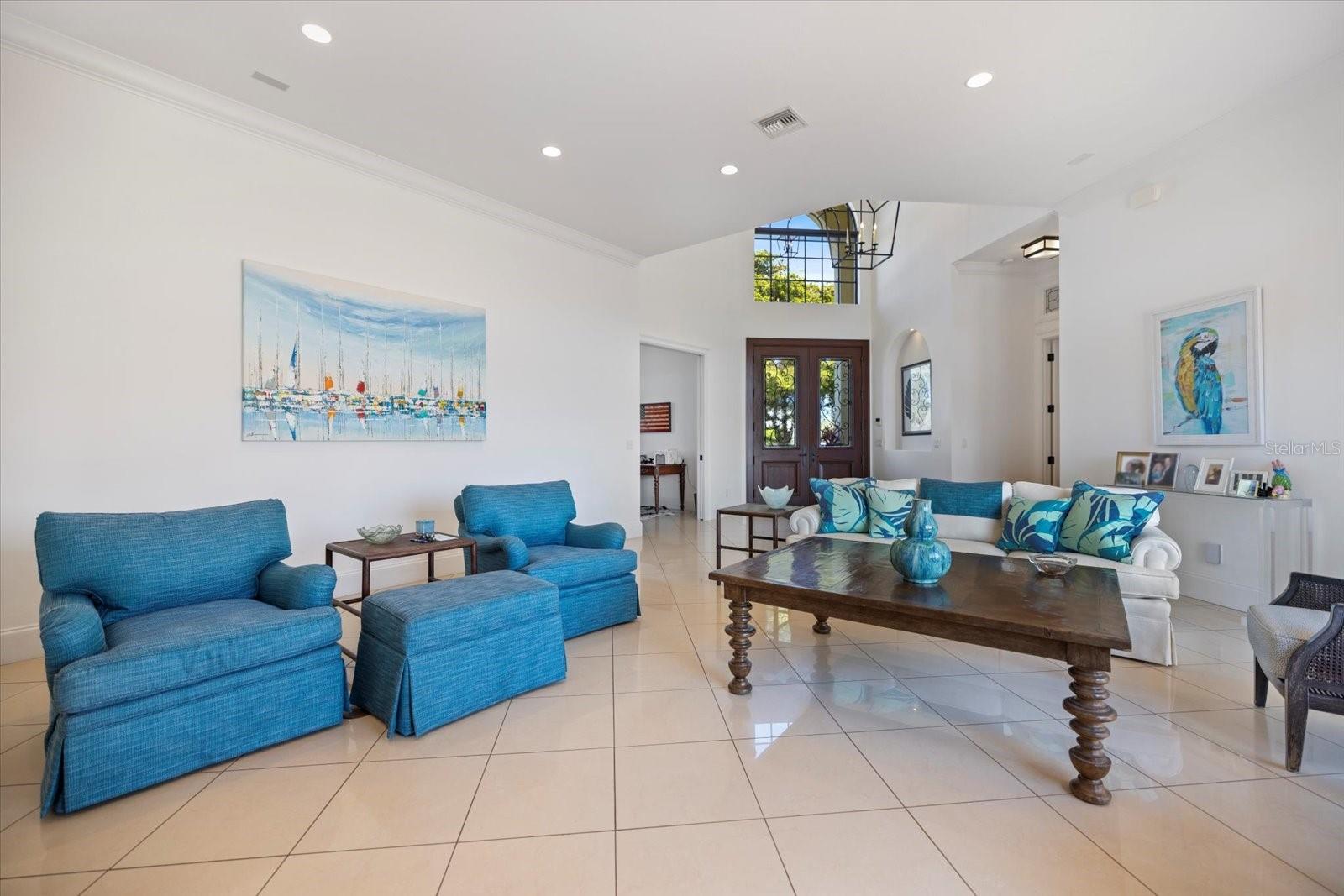 COUNTRY CLUB SHORES - Residential