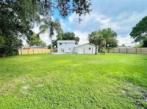 2506 PARADISE CIRCLE