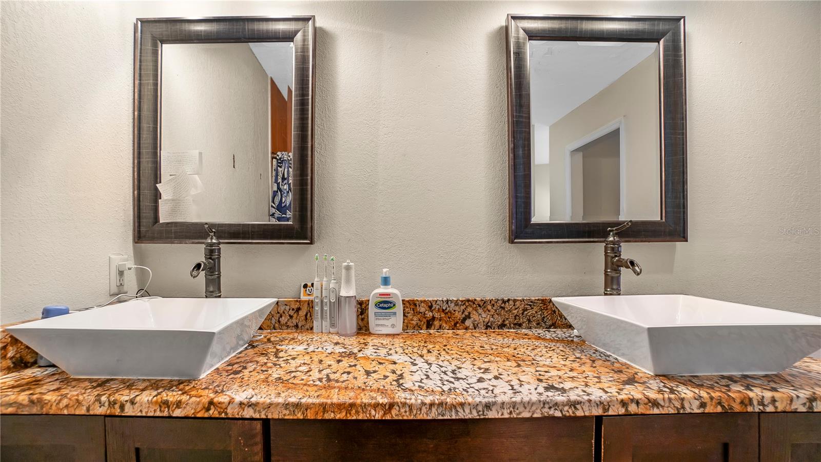 PEPPERTREE SECOND ADD - Residential Lease