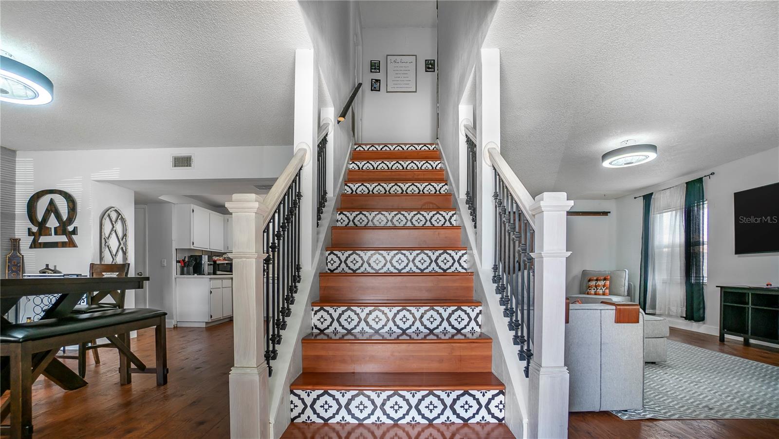 PEPPERTREE SECOND ADD - Residential Lease