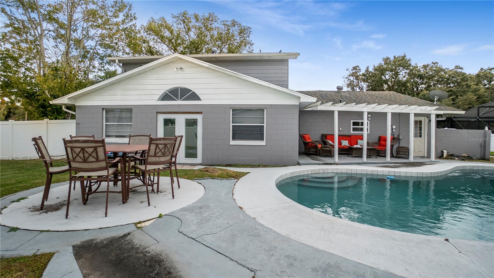 PEPPERTREE SECOND ADD - Residential Lease