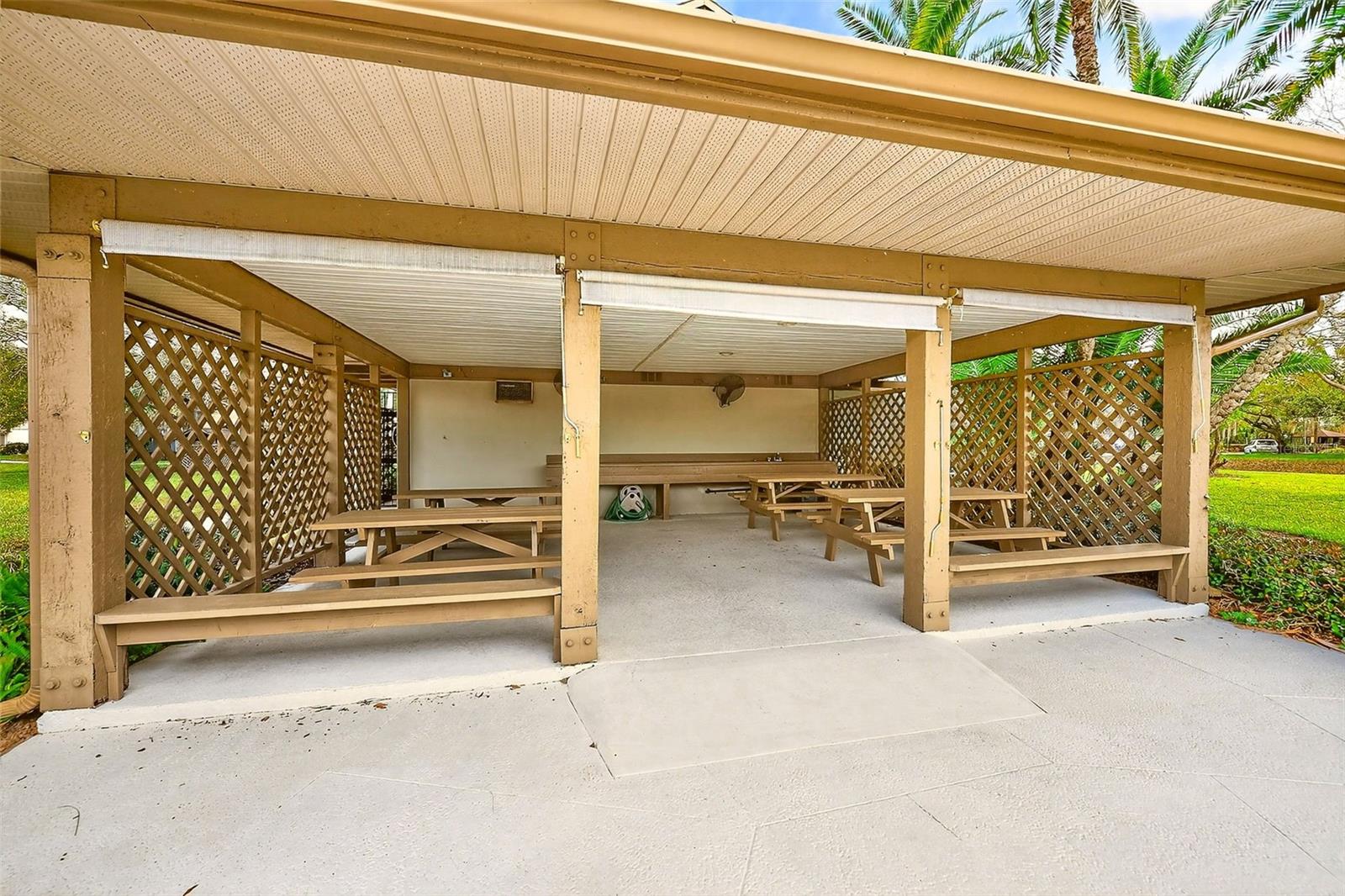 CARROLLWOOD SPRGS CLUSTER HMS - Residential