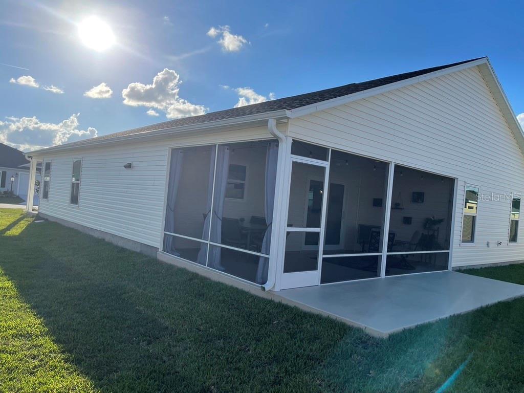 VILLAGES/SOUTHERN OAKS UN #74 - Residential Lease