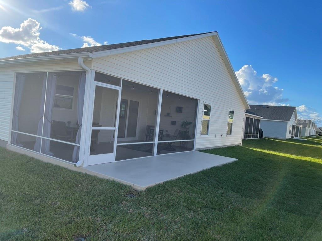 VILLAGES/SOUTHERN OAKS UN #74 - Residential Lease