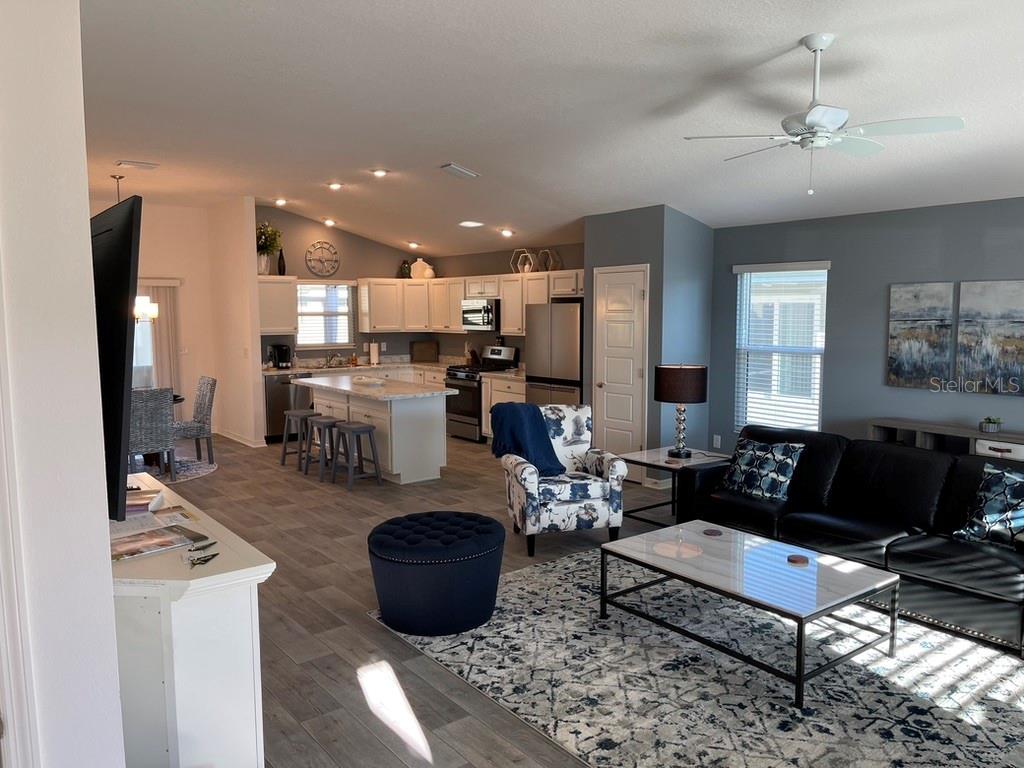 VILLAGES/SOUTHERN OAKS UN #74 - Residential Lease