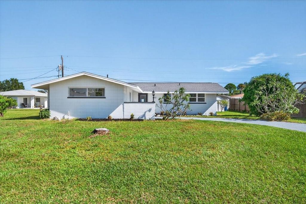 Photo of 420 Palm Creek Drive, Englewood, FL 34223 (MLS # TB8424342)