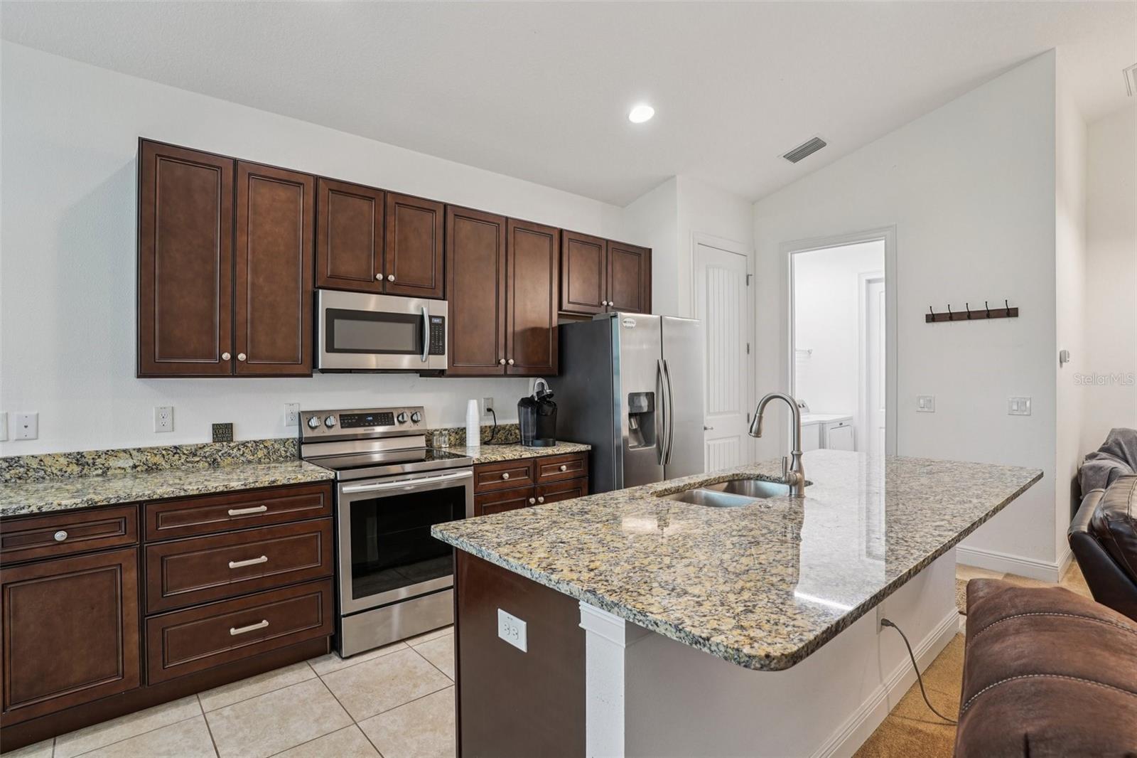 HOWEY PALM GARDENS - Residential