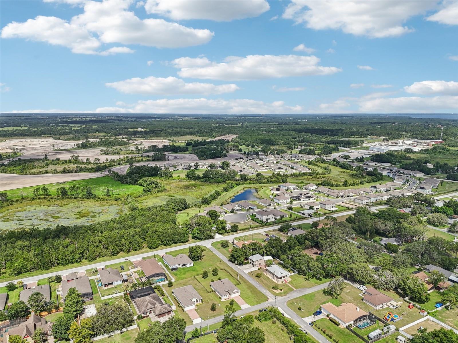 HOWEY PALM GARDENS - Residential