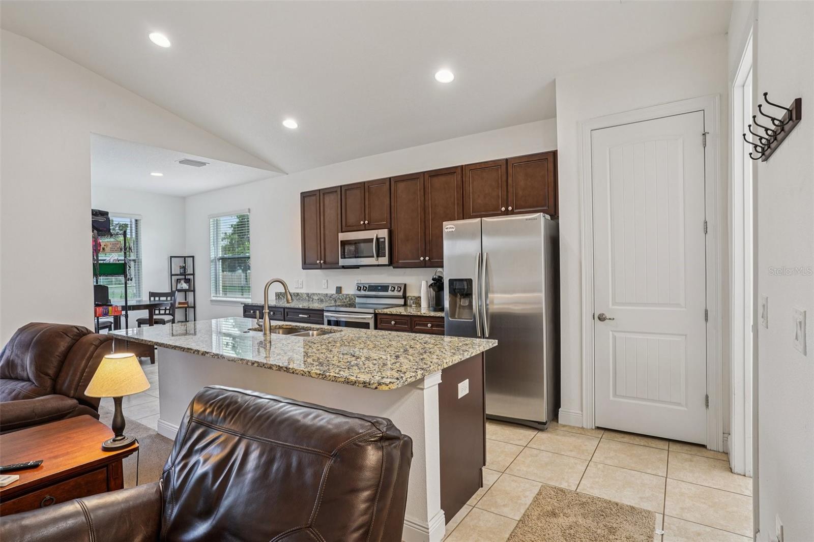 HOWEY PALM GARDENS - Residential