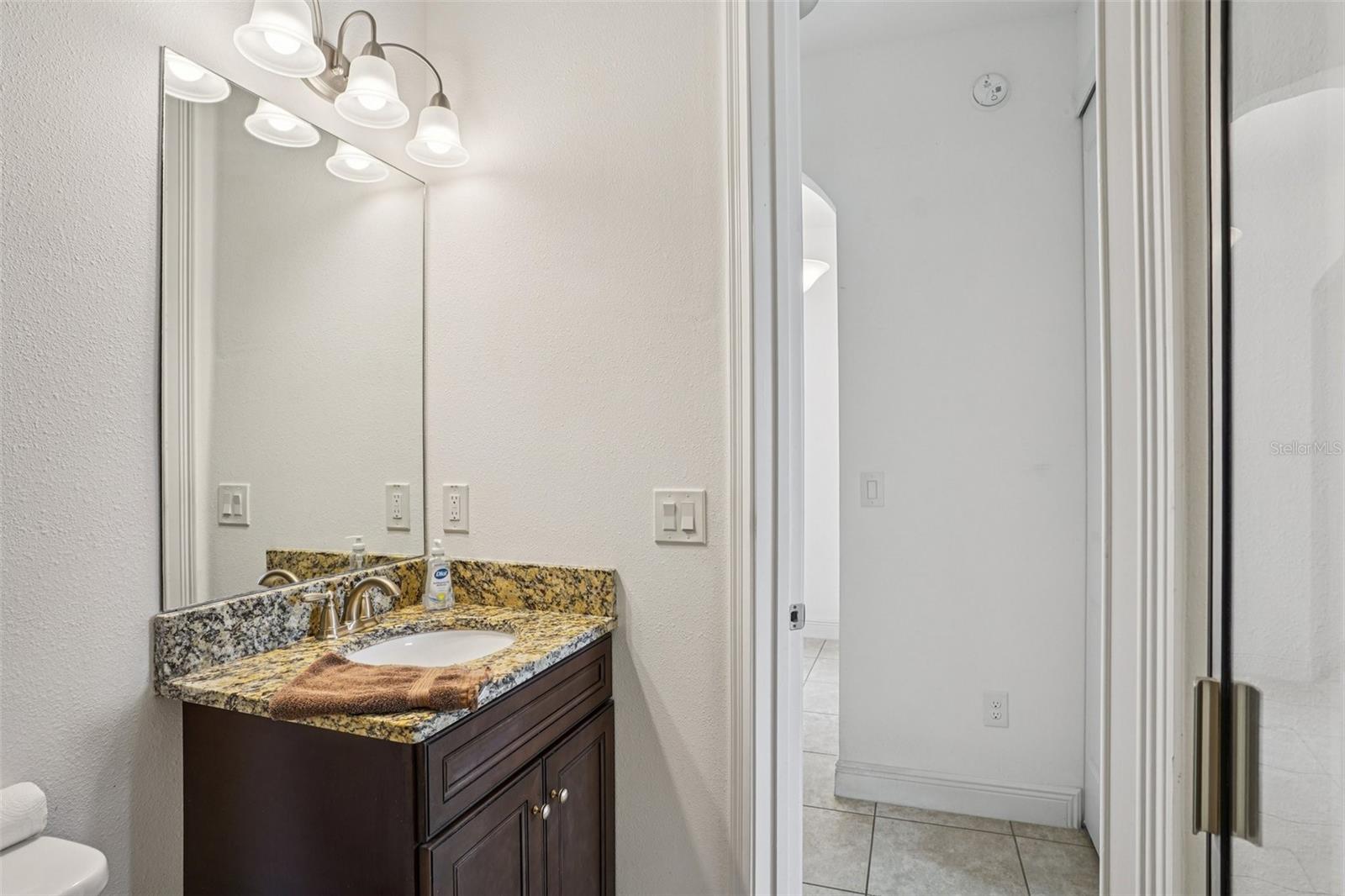 HOWEY PALM GARDENS - Residential