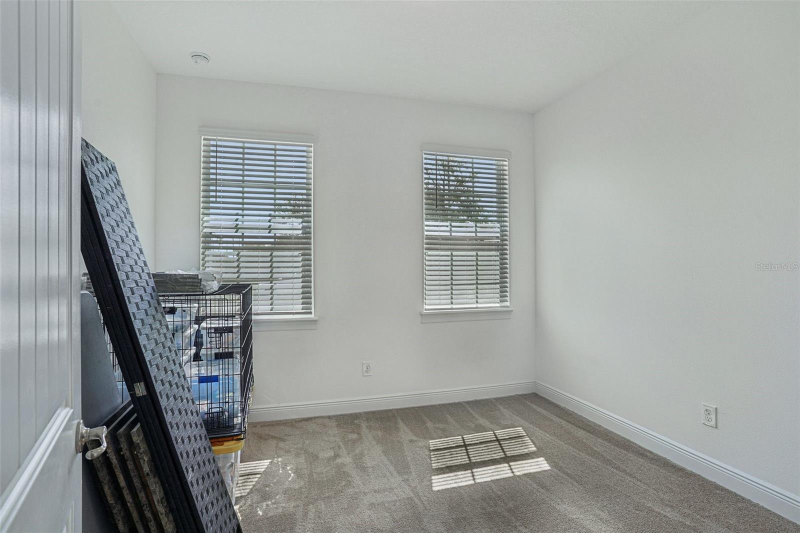 HOWEY PALM GARDENS - Residential