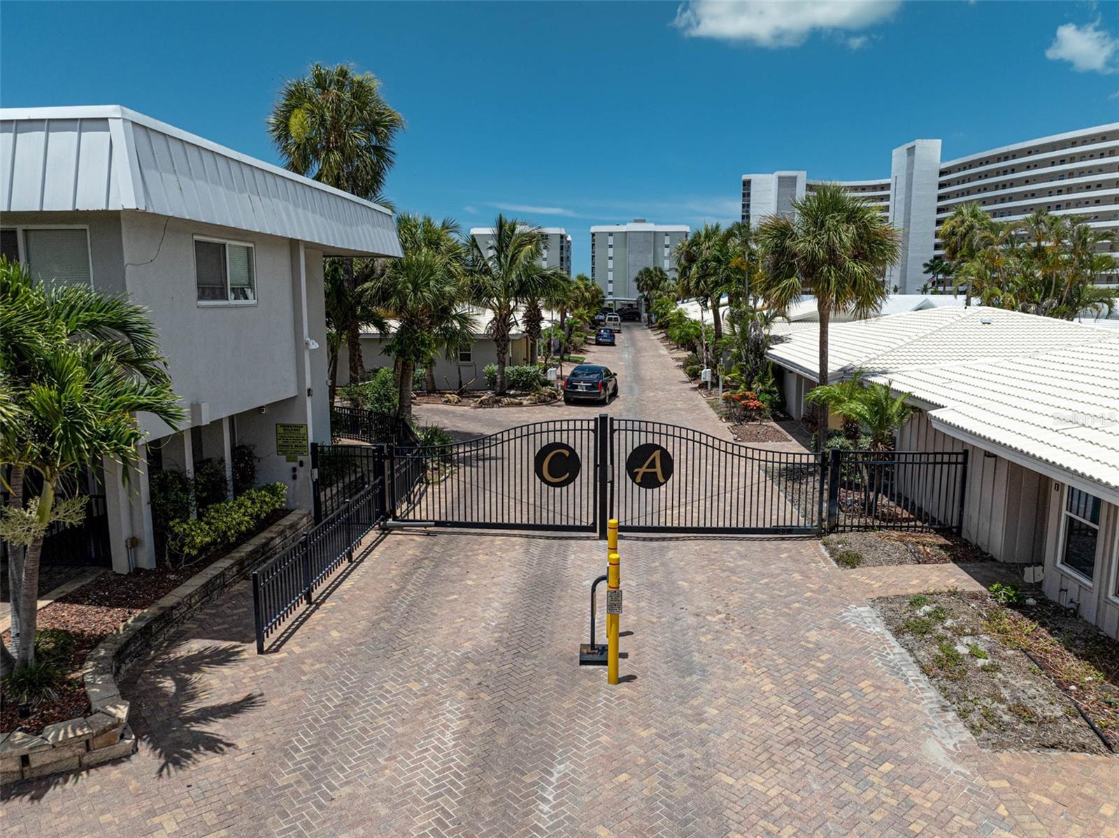 CRESCENT ARMS - Residential