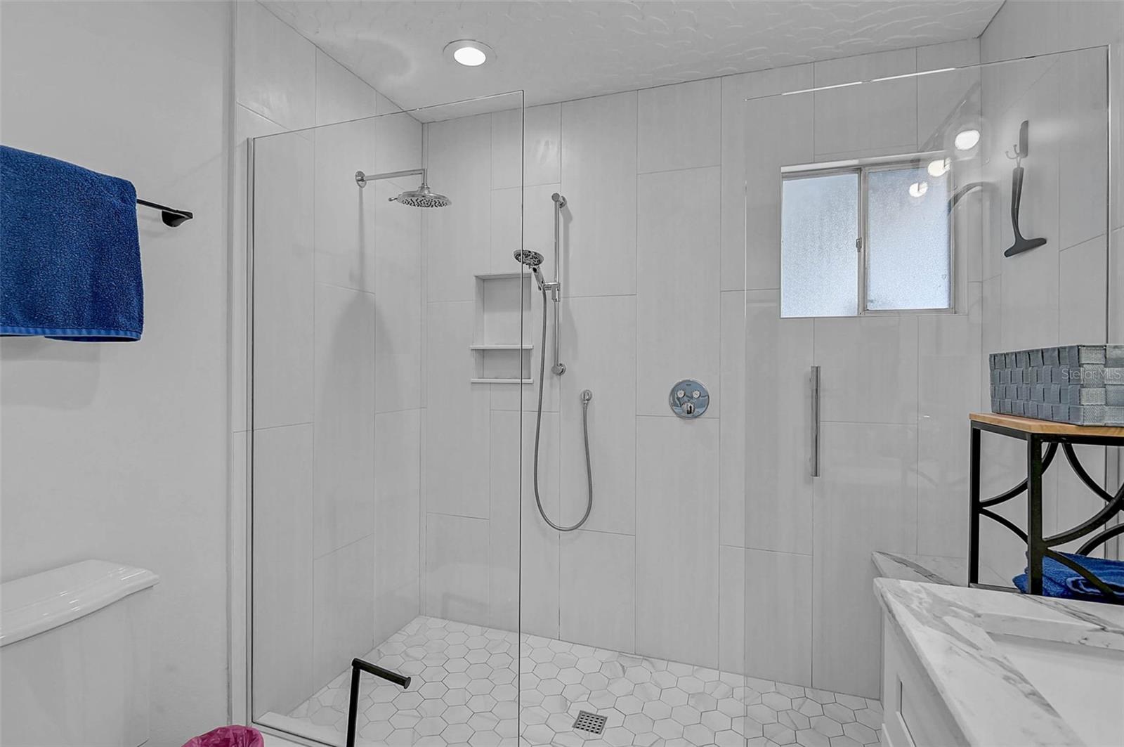 CRESCENT ARMS - Residential