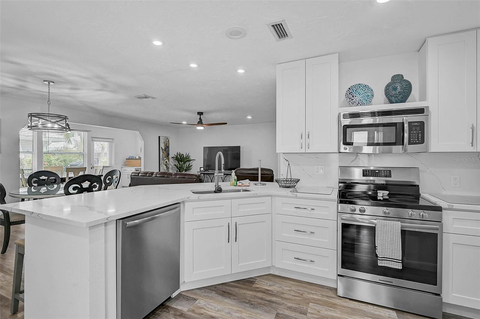 CRESCENT ARMS - Residential