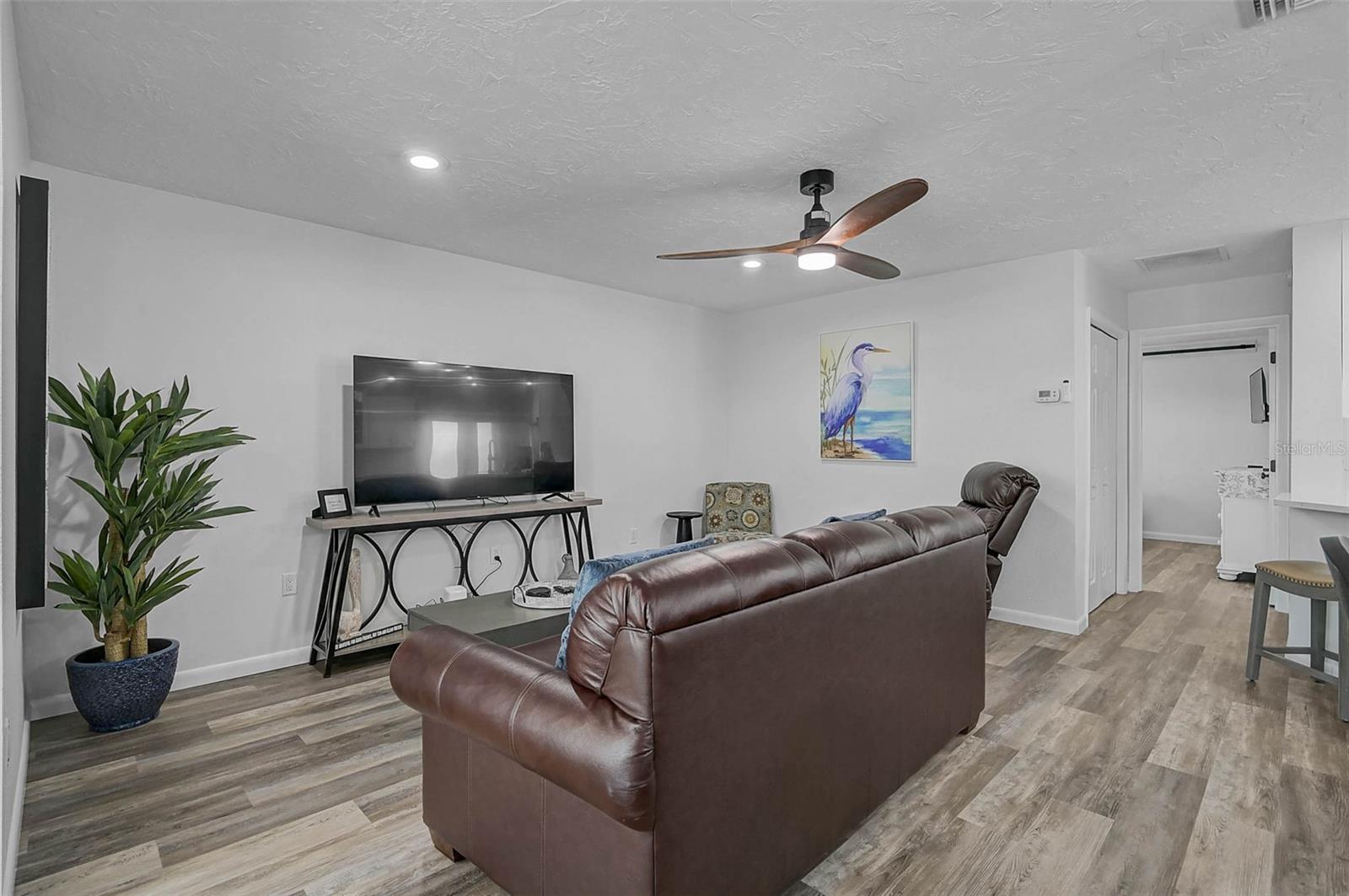 CRESCENT ARMS - Residential