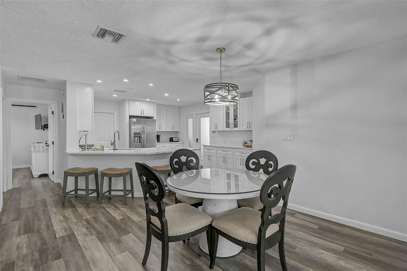 CRESCENT ARMS - Residential