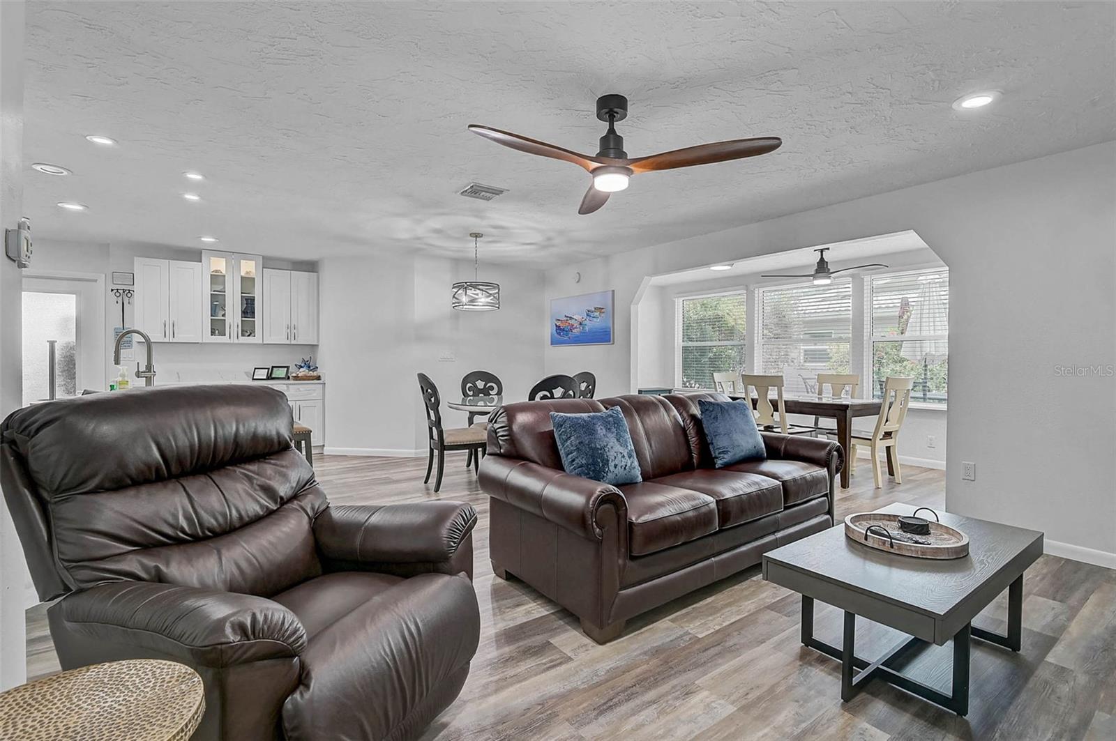 CRESCENT ARMS - Residential