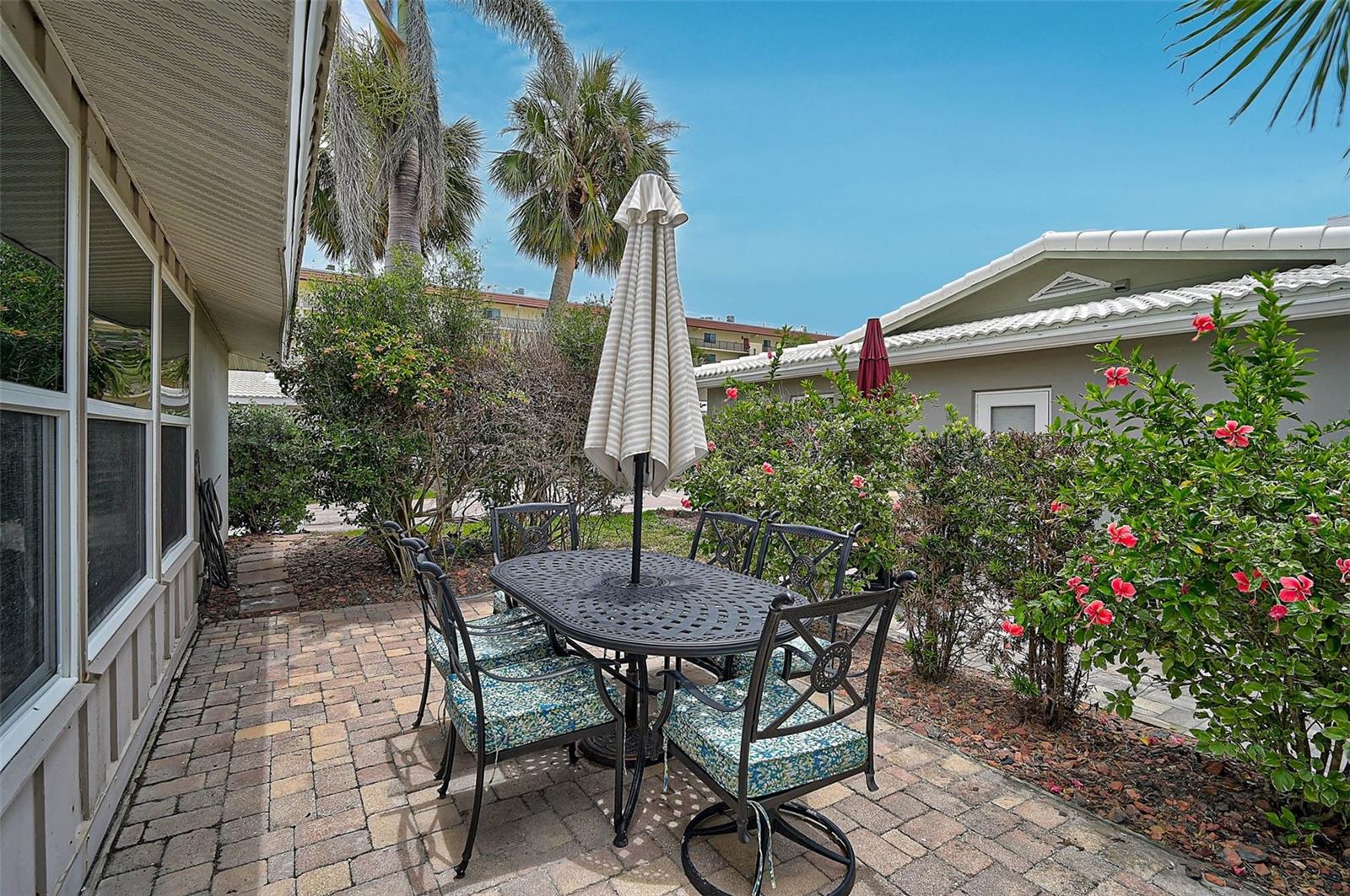 CRESCENT ARMS - Residential