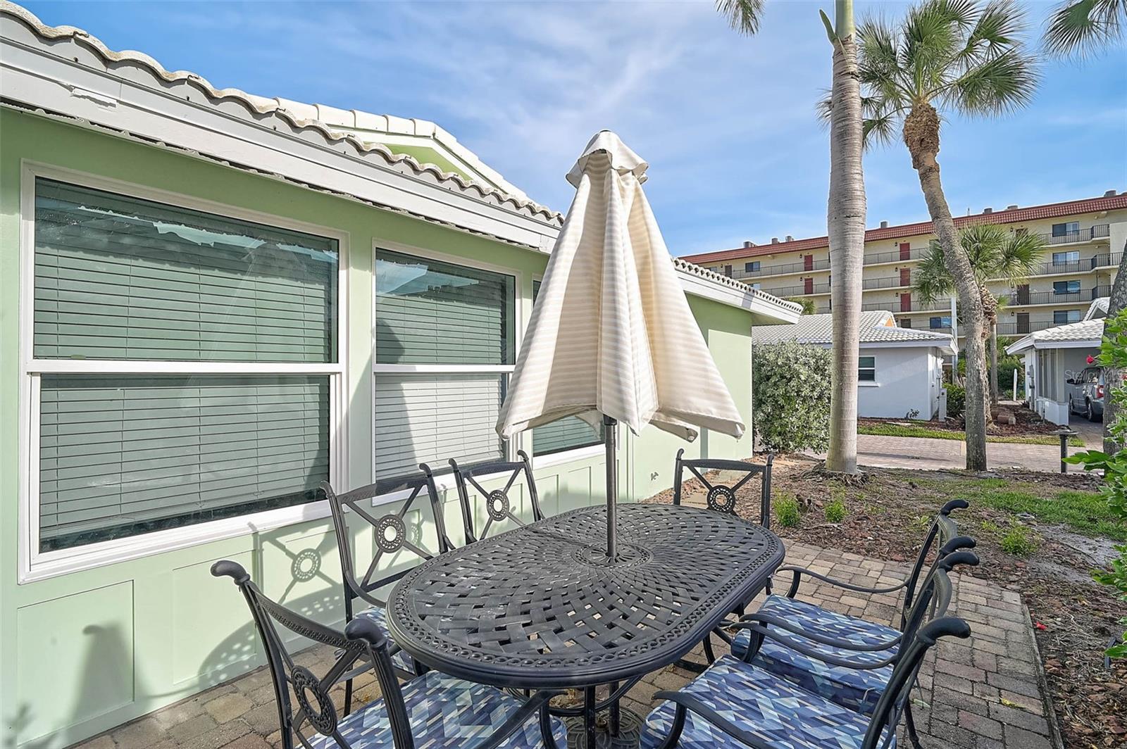 CRESCENT ARMS - Residential