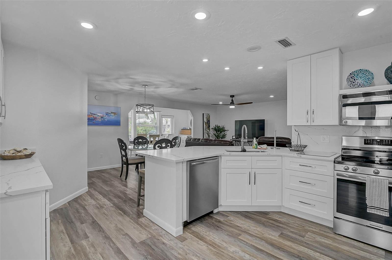 CRESCENT ARMS - Residential