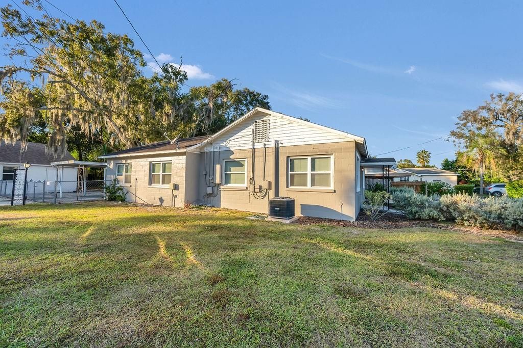 Photo of 1201 5th Street NE, Winter Haven, FL 33881 (MLS # L4959458)