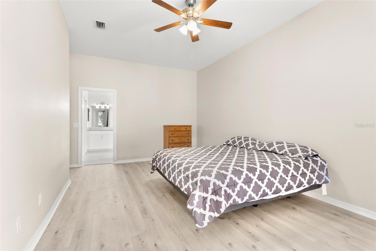 BLOOMINGDALE VILLAGE PH I SUB - Residential