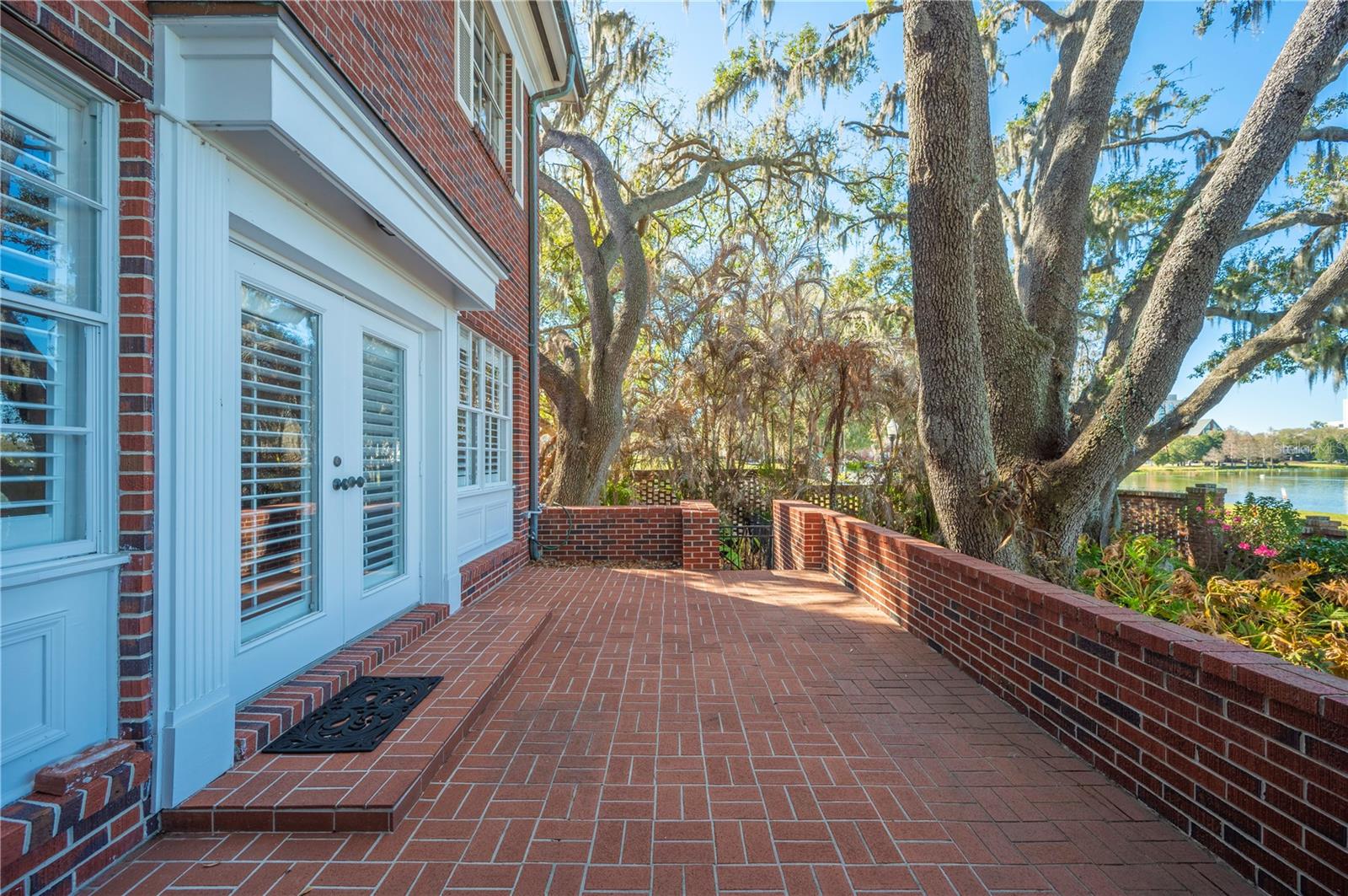 DIXIELAND REV - Residential