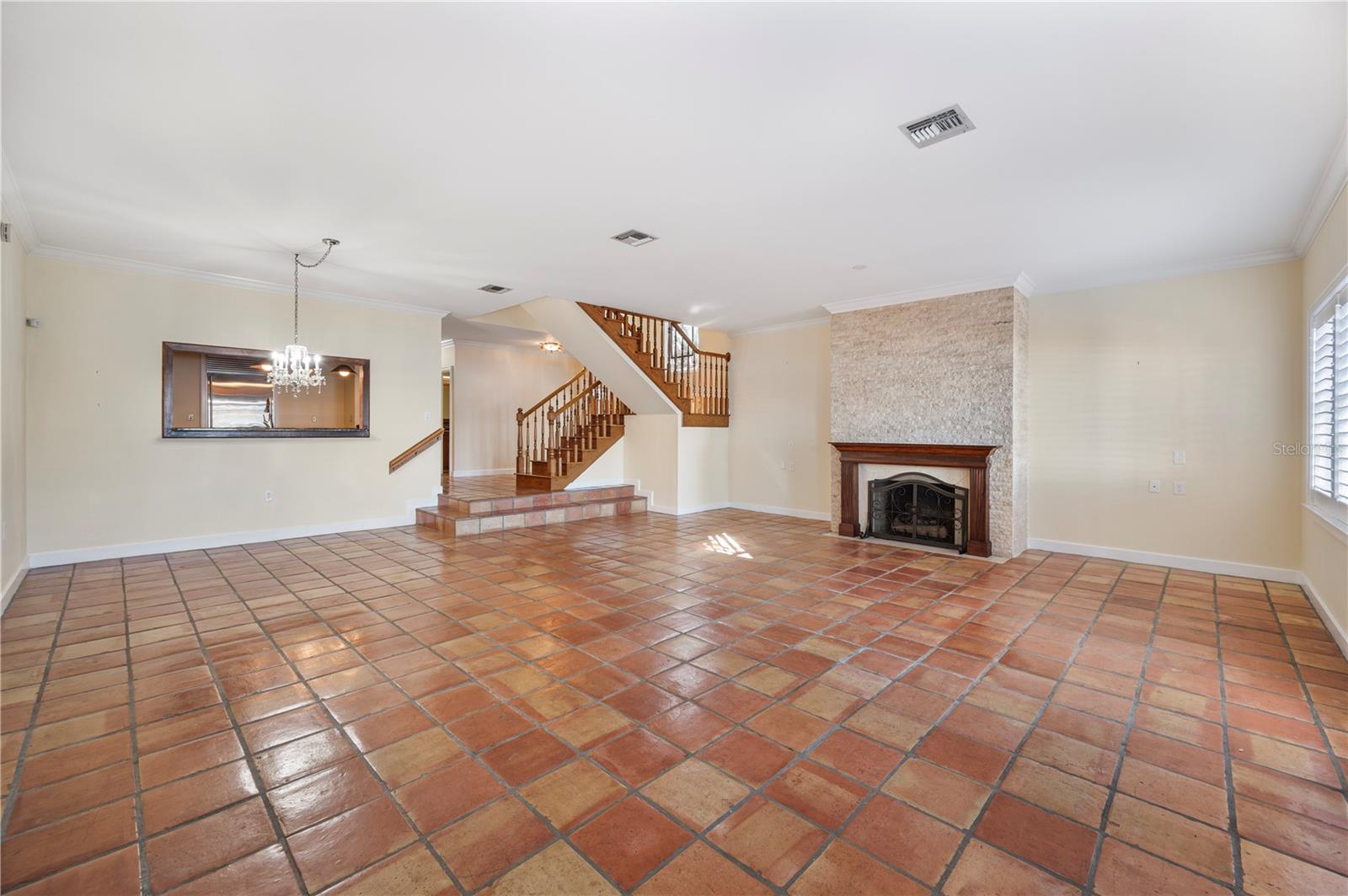 DIXIELAND REV - Residential