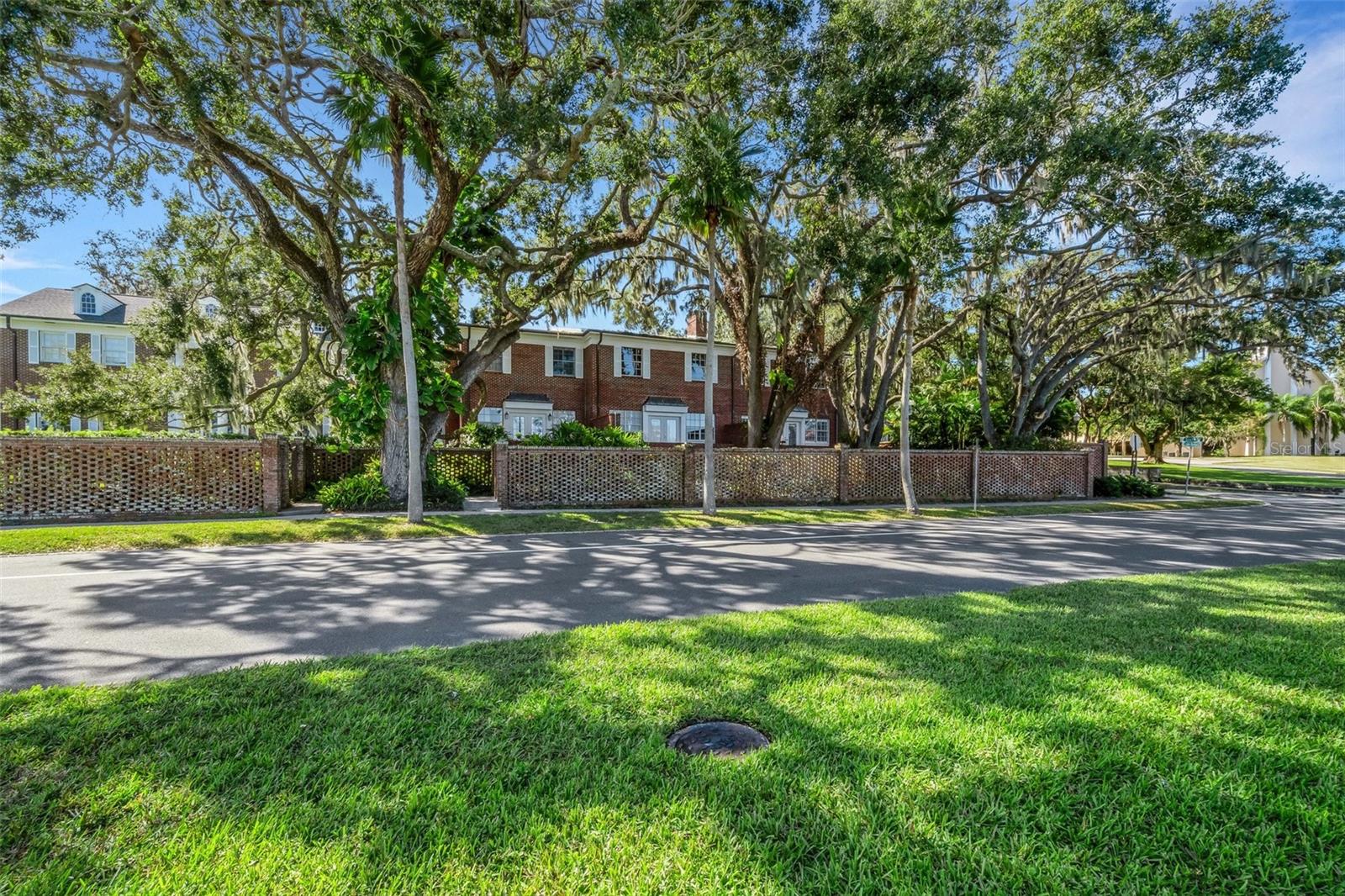 DIXIELAND REV - Residential