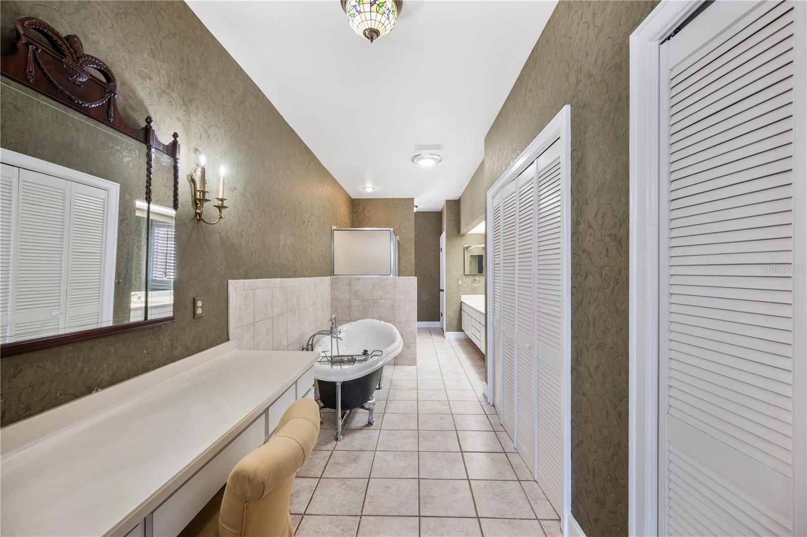 DIXIELAND REV - Residential