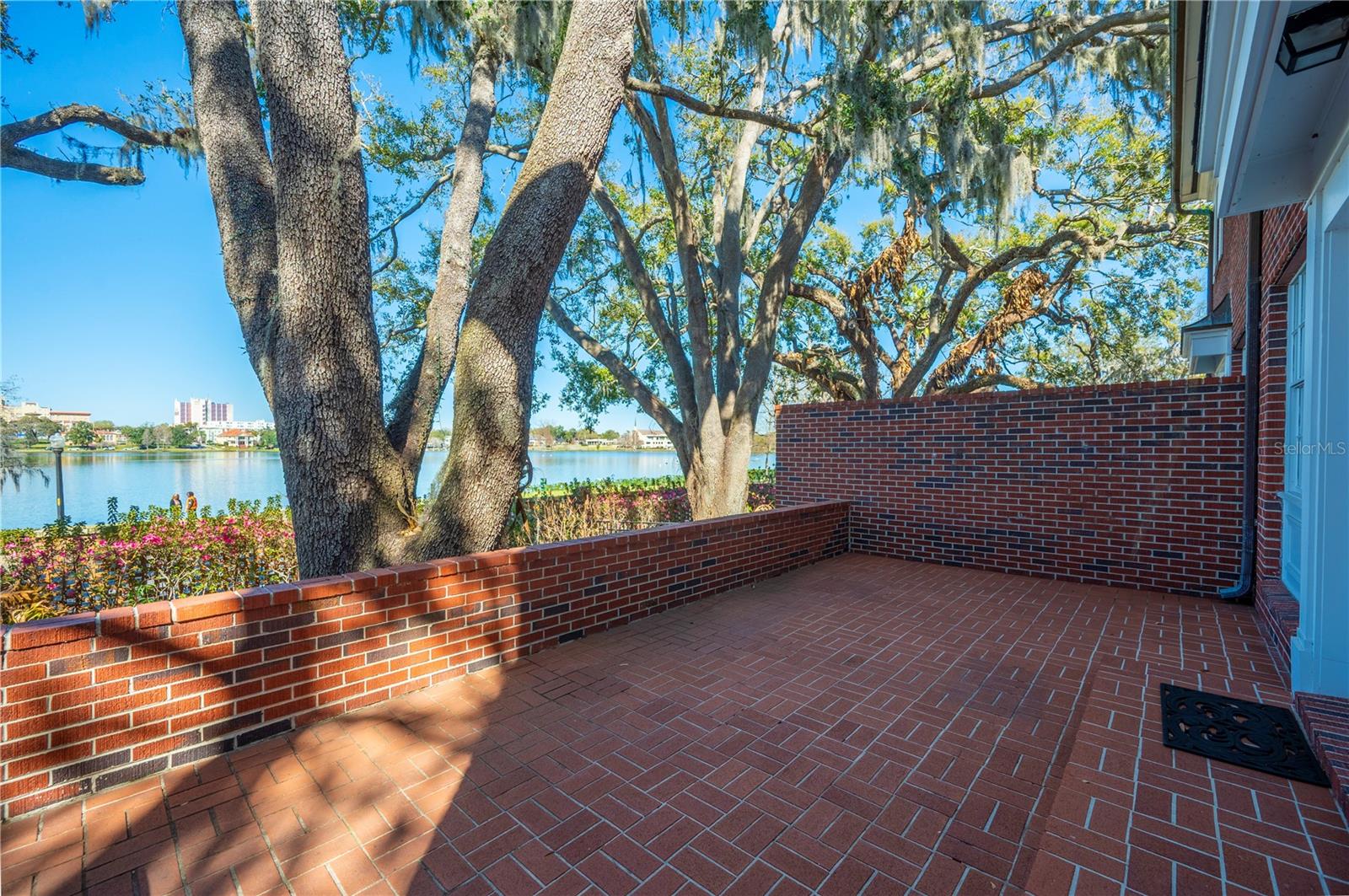 DIXIELAND REV - Residential