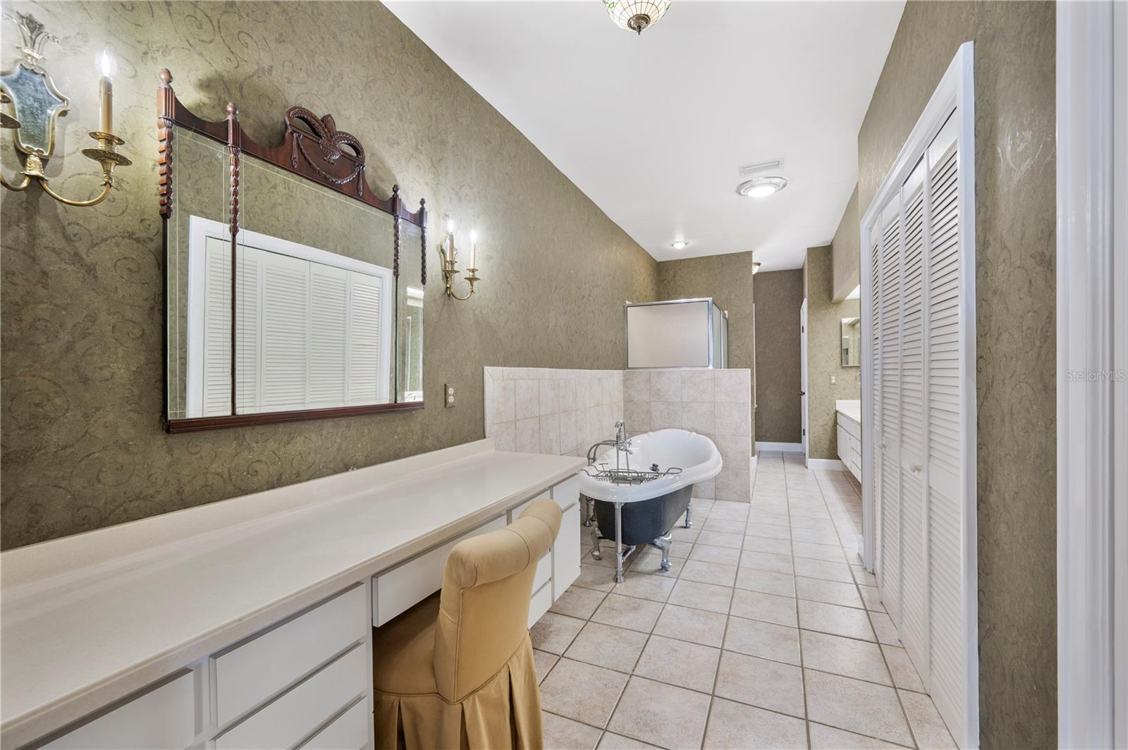 DIXIELAND REV - Residential