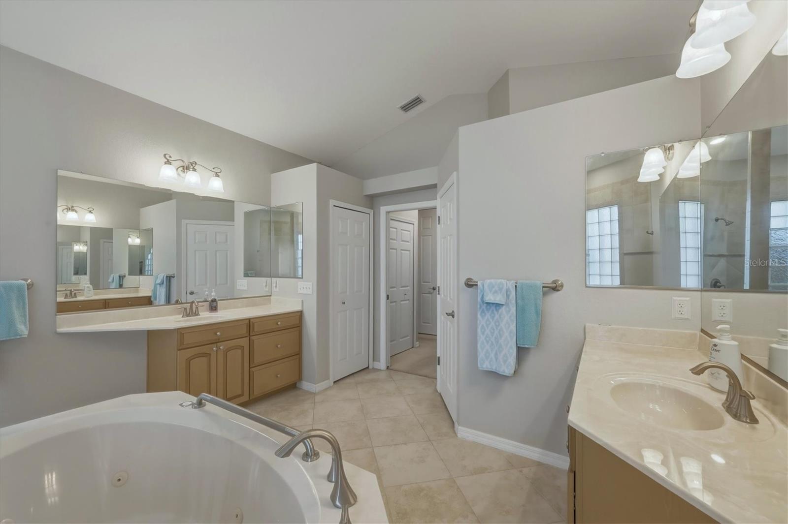 STONECASTLE AT SOUTHWOOD - Residential